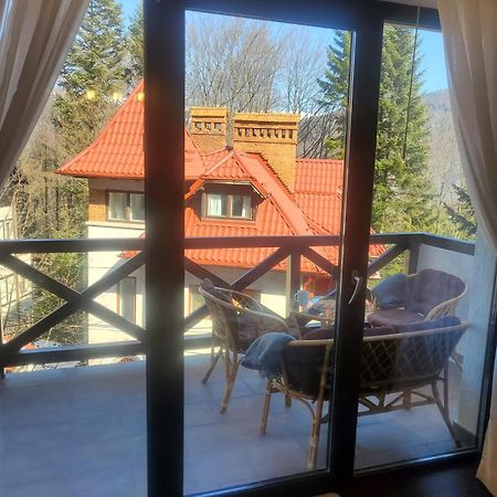 Casa Larisa - Wolves Apartment Sinaia Esterno foto
