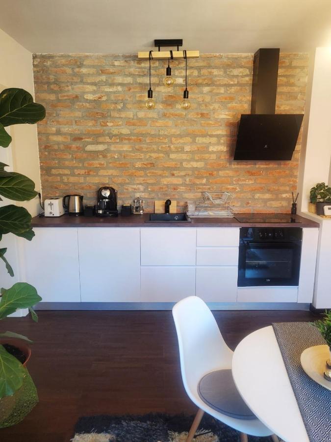 Casa Larisa - Wolves Apartment Sinaia Esterno foto